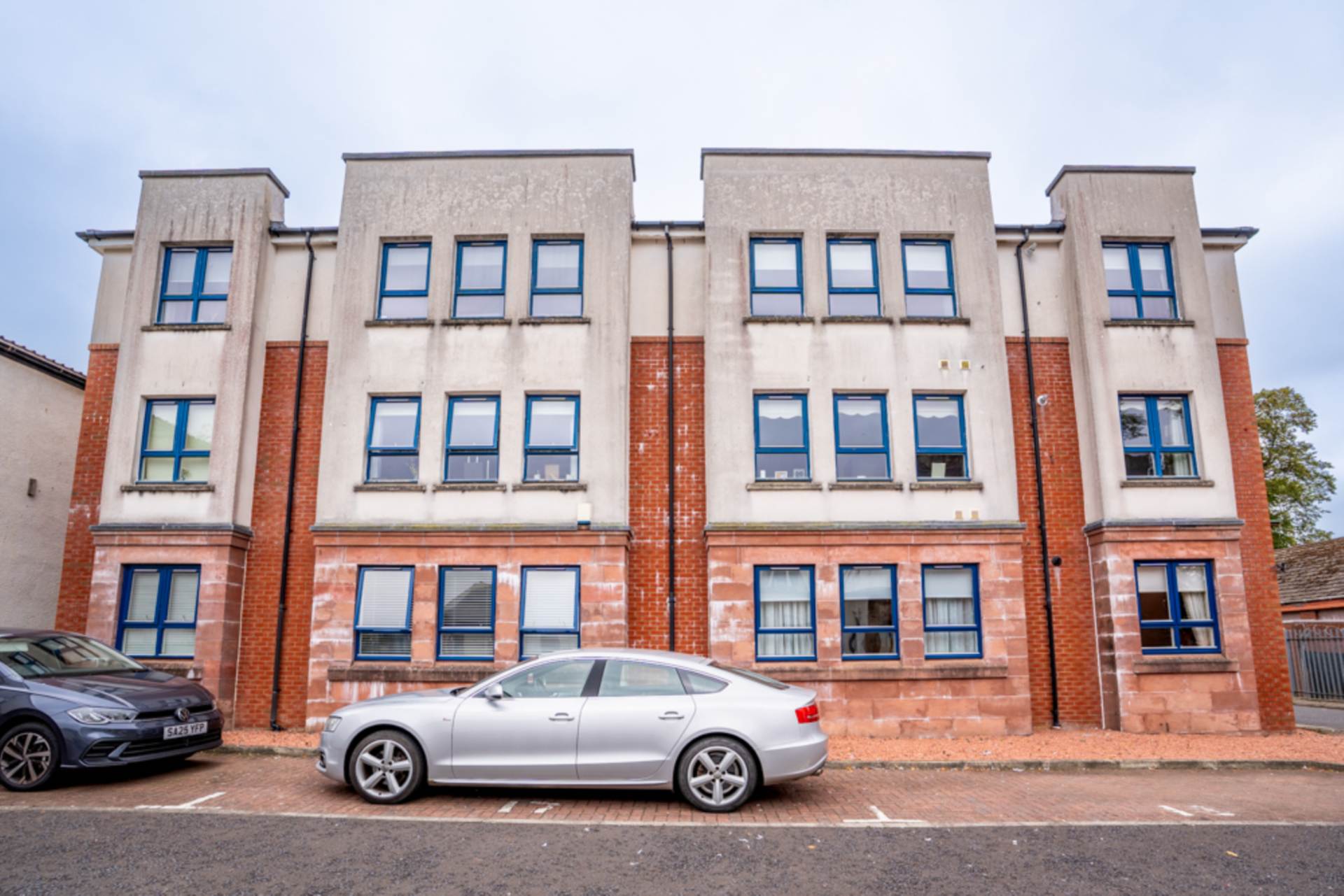 Additional Property Image 2 bedroom Flat for sale in Kilmarnock 2