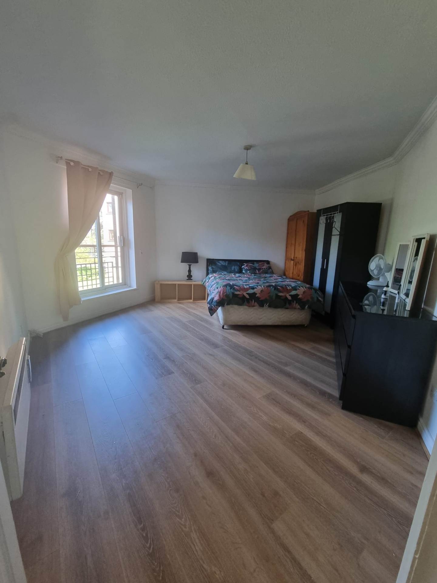 Additional Property Image 3 bedroom Flat for sale in Glasgow 8
