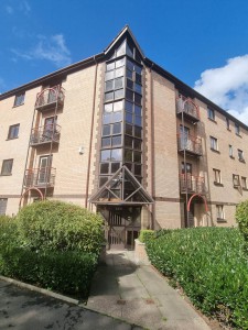 3 bedroom Flat for sale in Glasgow