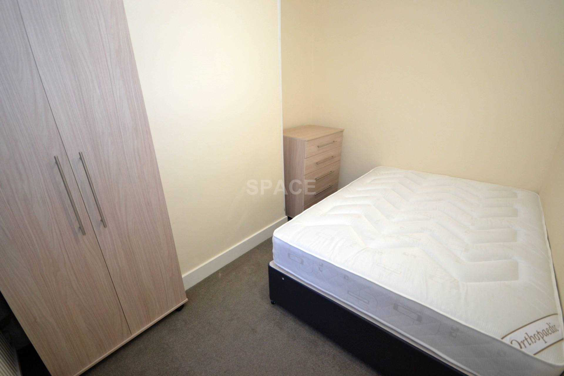 Additional Property Image 4 bedroom End of Terrace to rent in Reading 5