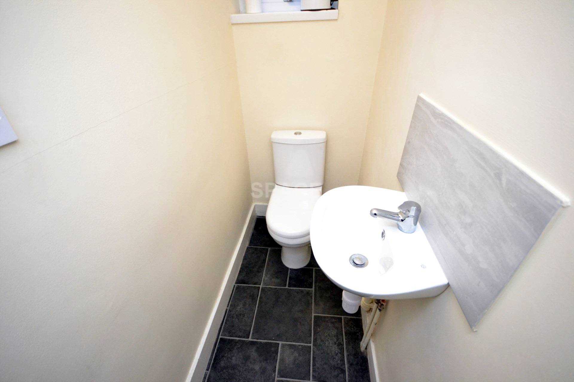 Additional Property Image 4 bedroom End of Terrace to rent in Reading 6