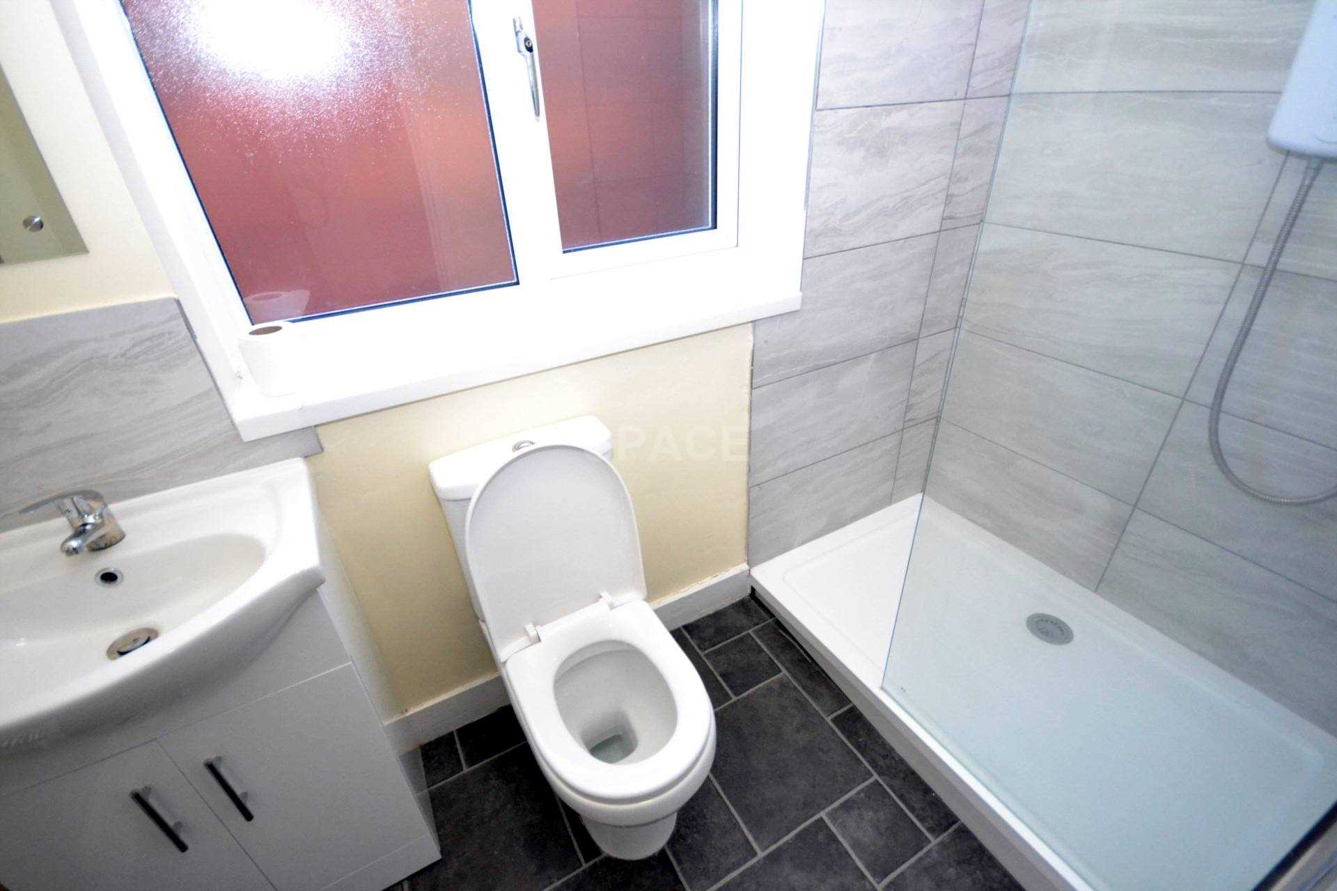 Additional Property Image 4 bedroom End of Terrace to rent in Reading 8