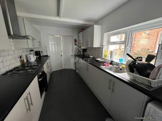 Additional Property Image 6 bedroom Terraced to rent in Reading 12