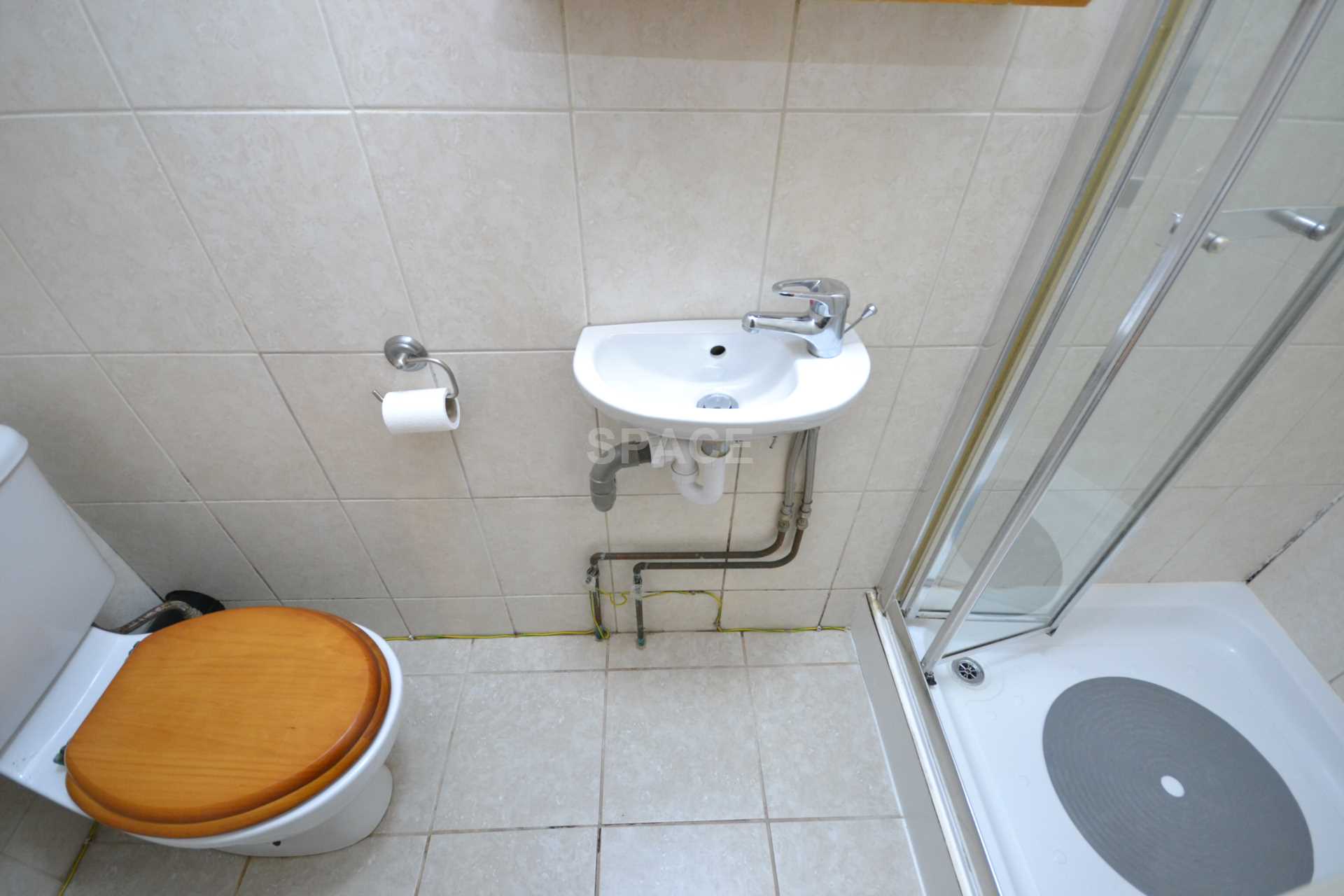 Additional Property Image 4 bedroom Semi Detached to rent in Reading 7