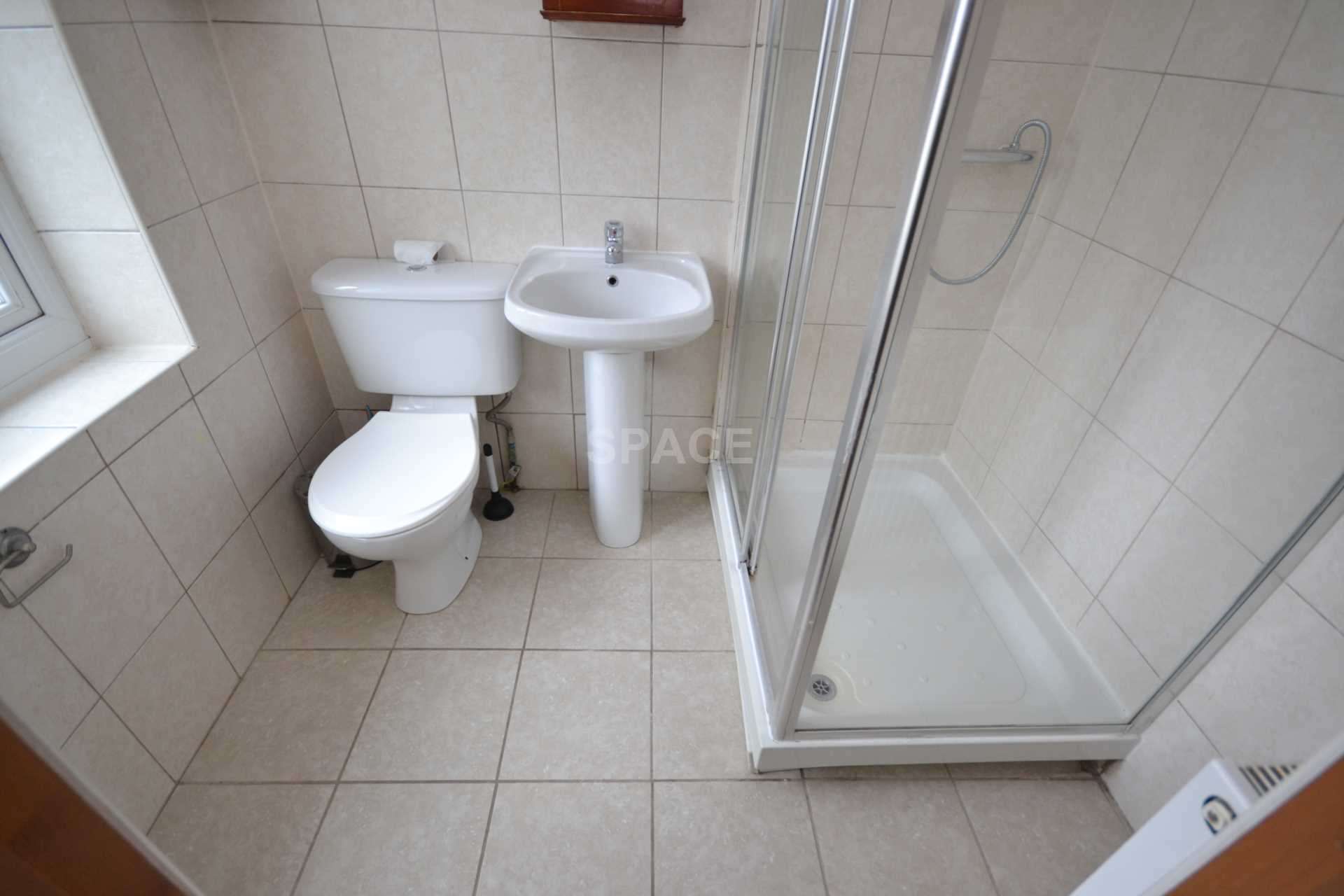 Additional Property Image 4 bedroom Semi Detached to rent in Reading 11