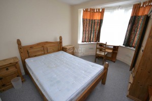 4 bedroom Semi Detached to rent in Reading