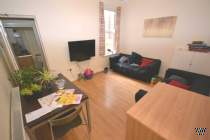 6 bedroom Terraced to rent in Reading