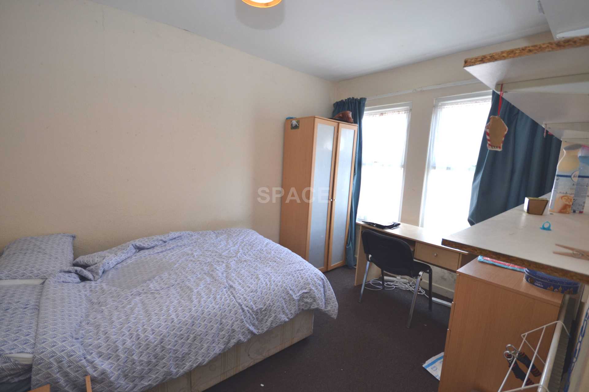 Additional Property Image 4 bedroom Terraced to rent in Reading 2
