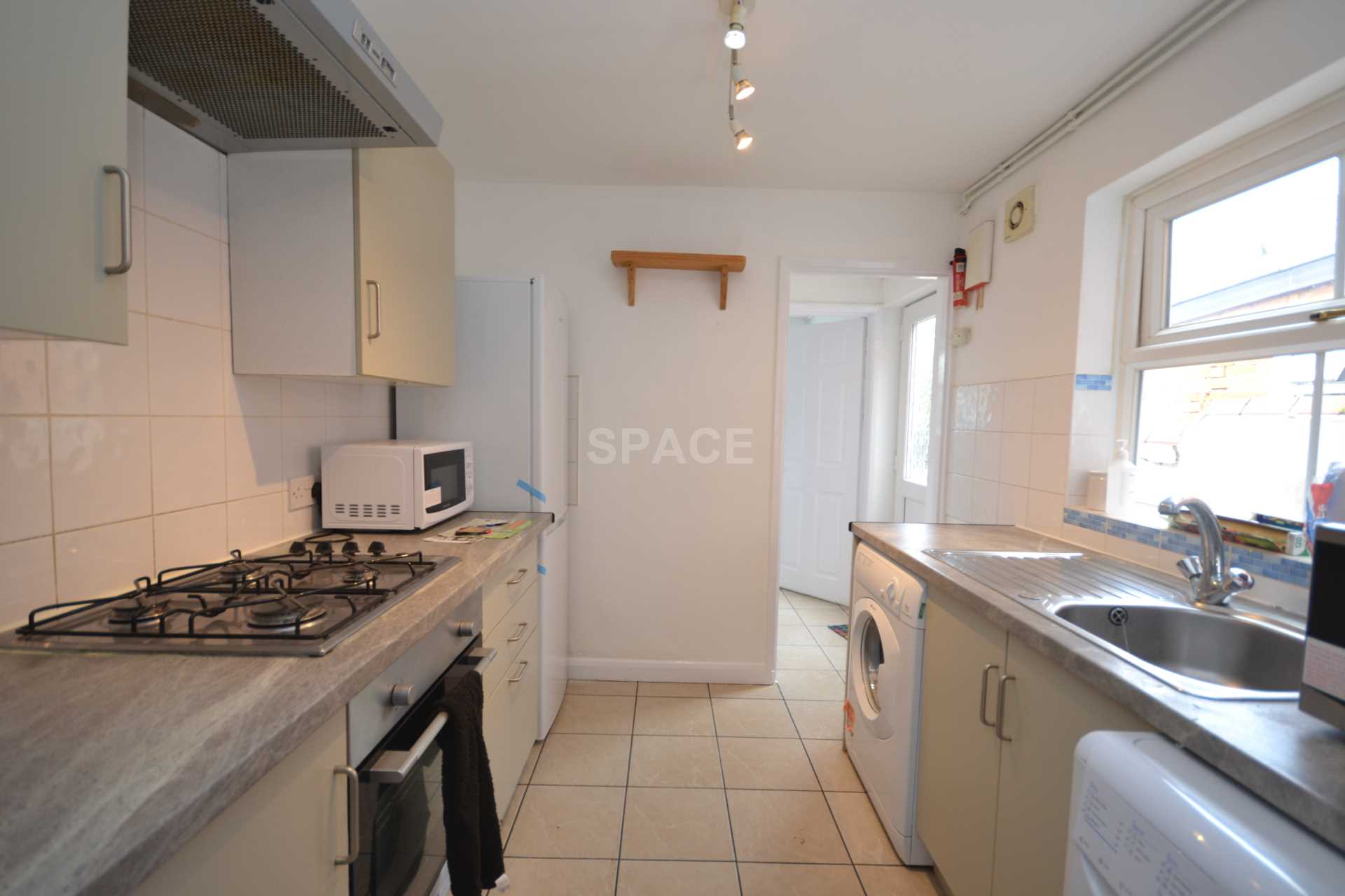 Additional Property Image 4 bedroom Terraced to rent in Reading 3