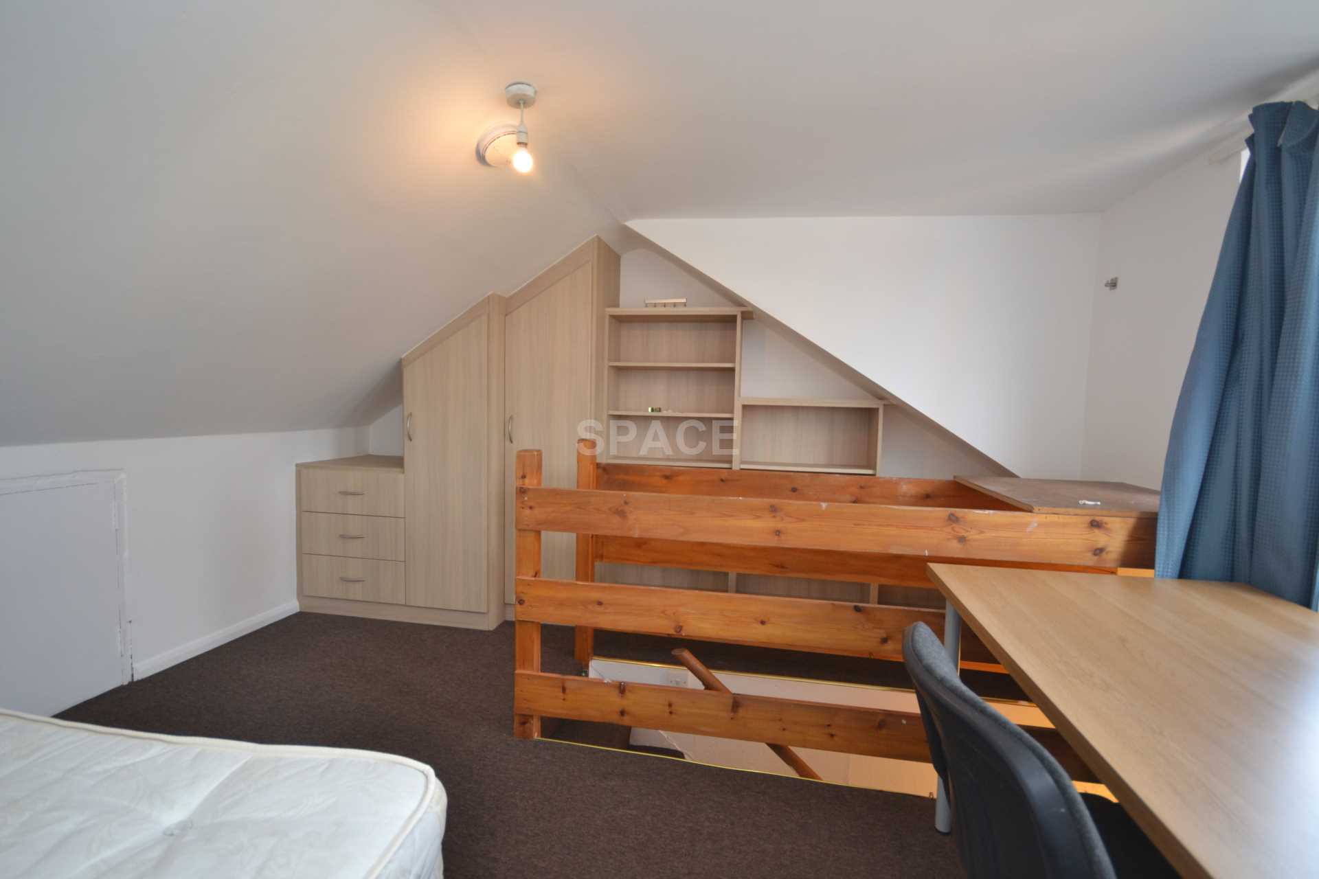 Additional Property Image 4 bedroom Terraced to rent in Reading 13