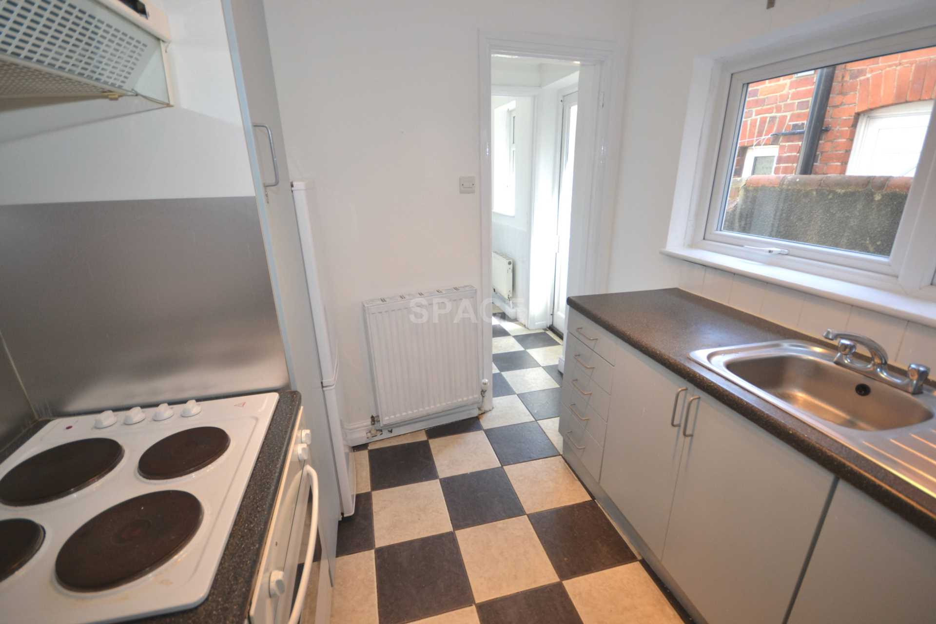 Additional Property Image 4 bedroom End of Terrace to rent in Reading 3
