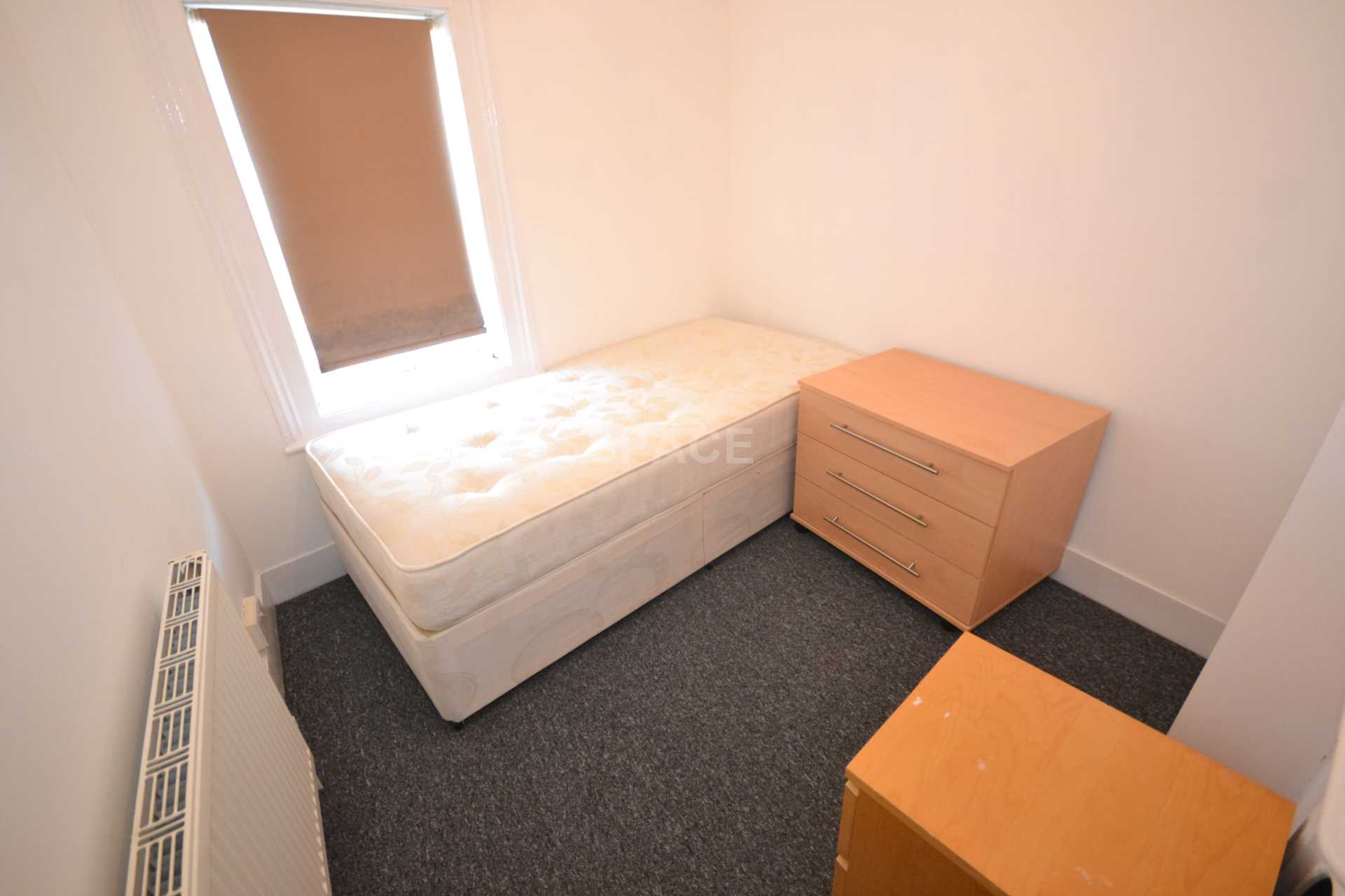 Additional Property Image 4 bedroom End of Terrace to rent in Reading 8
