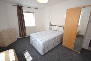 4 bedroom End of Terrace to rent in Reading