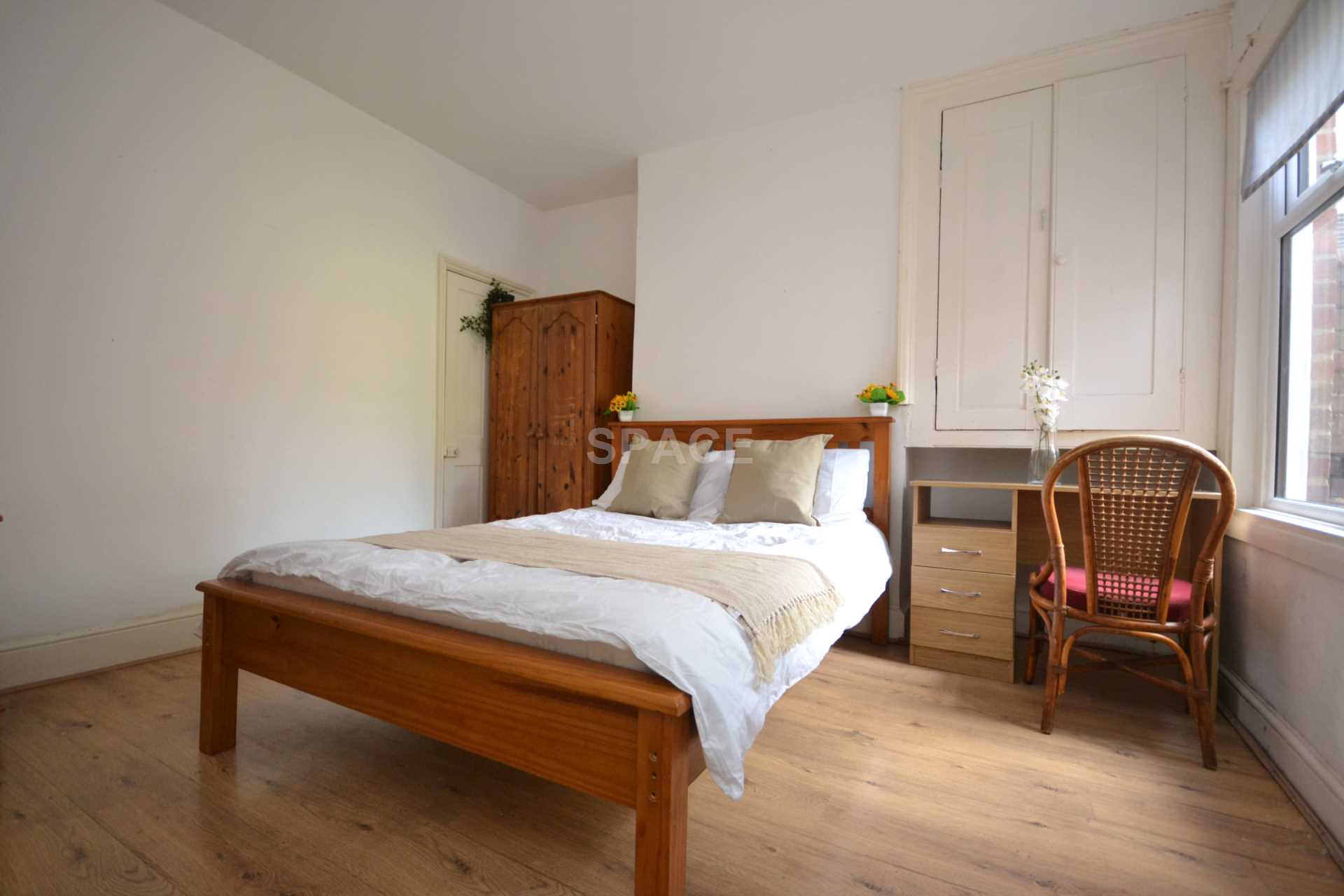 Additional Property Image 5 bedroom End of Terrace to rent in Reading 4