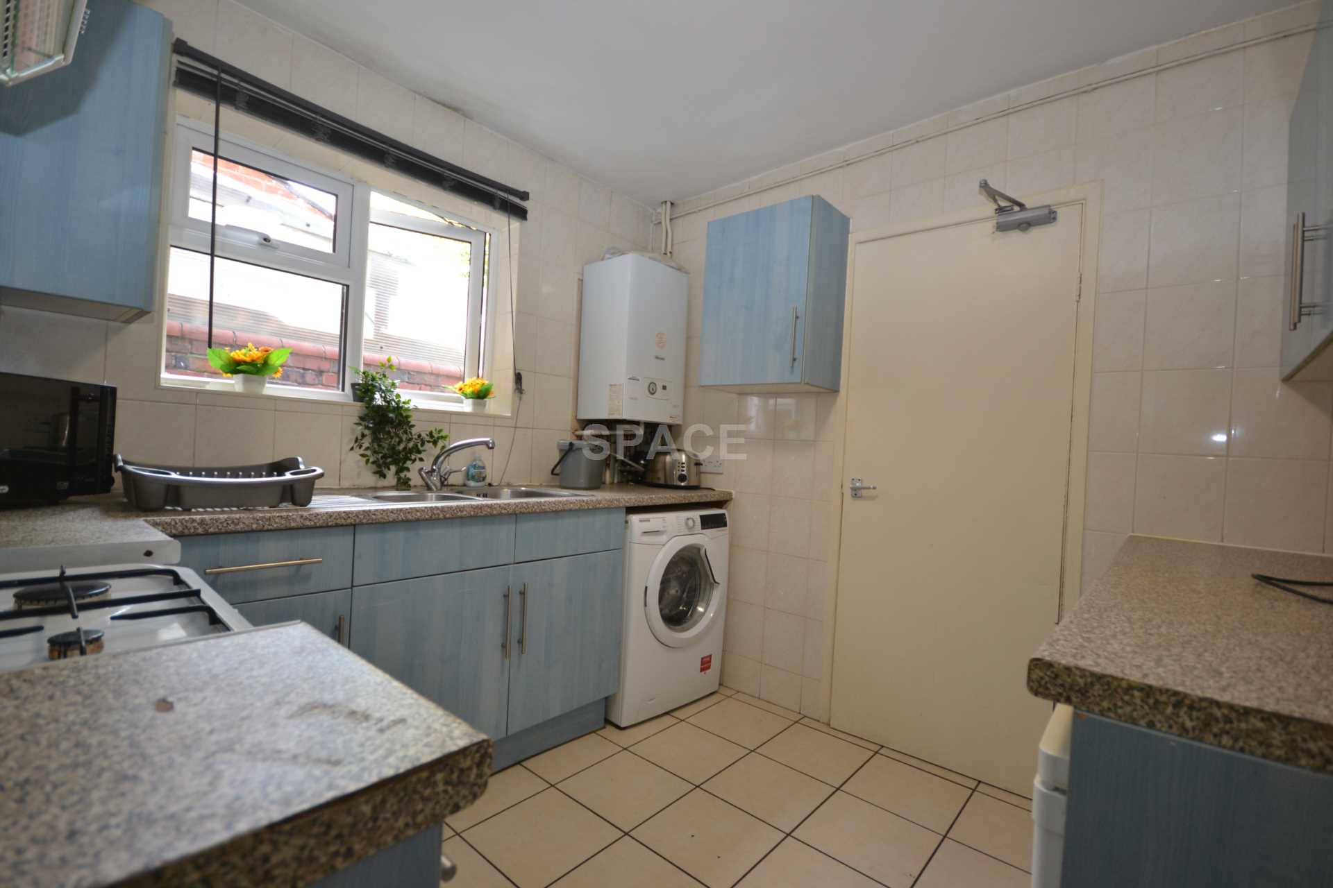 Additional Property Image 5 bedroom End of Terrace to rent in Reading 10