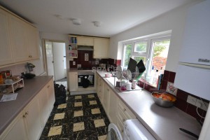 4 bedroom Terraced to rent in Reading