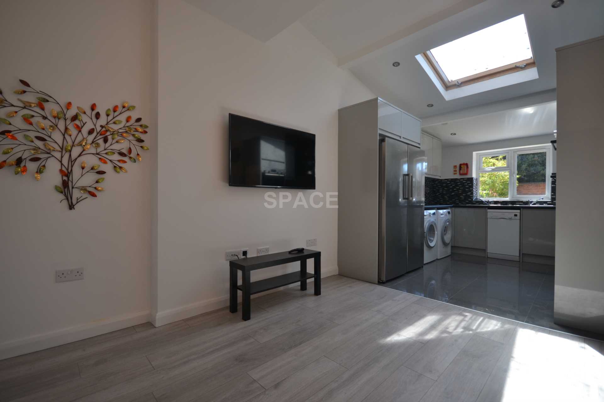 Additional Property Image 7 bedroom Terraced to rent in Reading 2