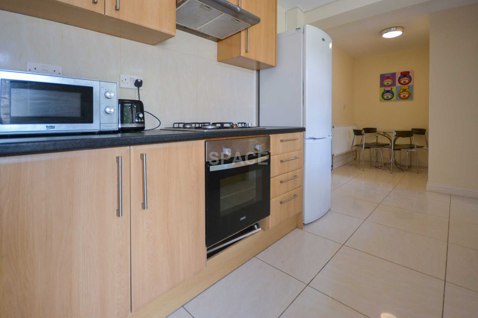 Additional Property Image 4 bedroom End of Terrace to rent in Reading 11