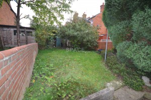 5 bedroom Terraced to rent in Reading