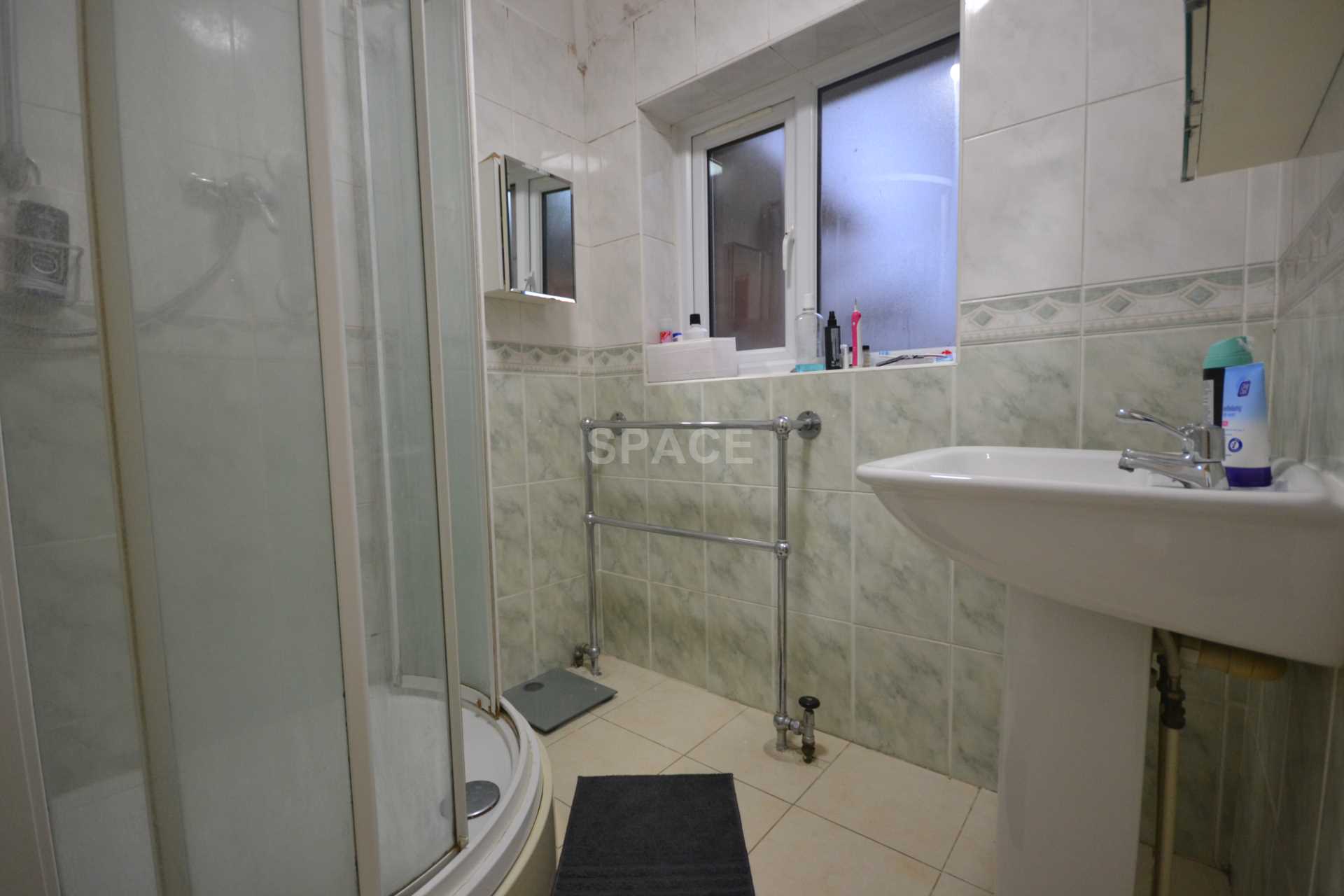 Additional Property Image 5 bedroom Semi Detached to rent in Reading 8