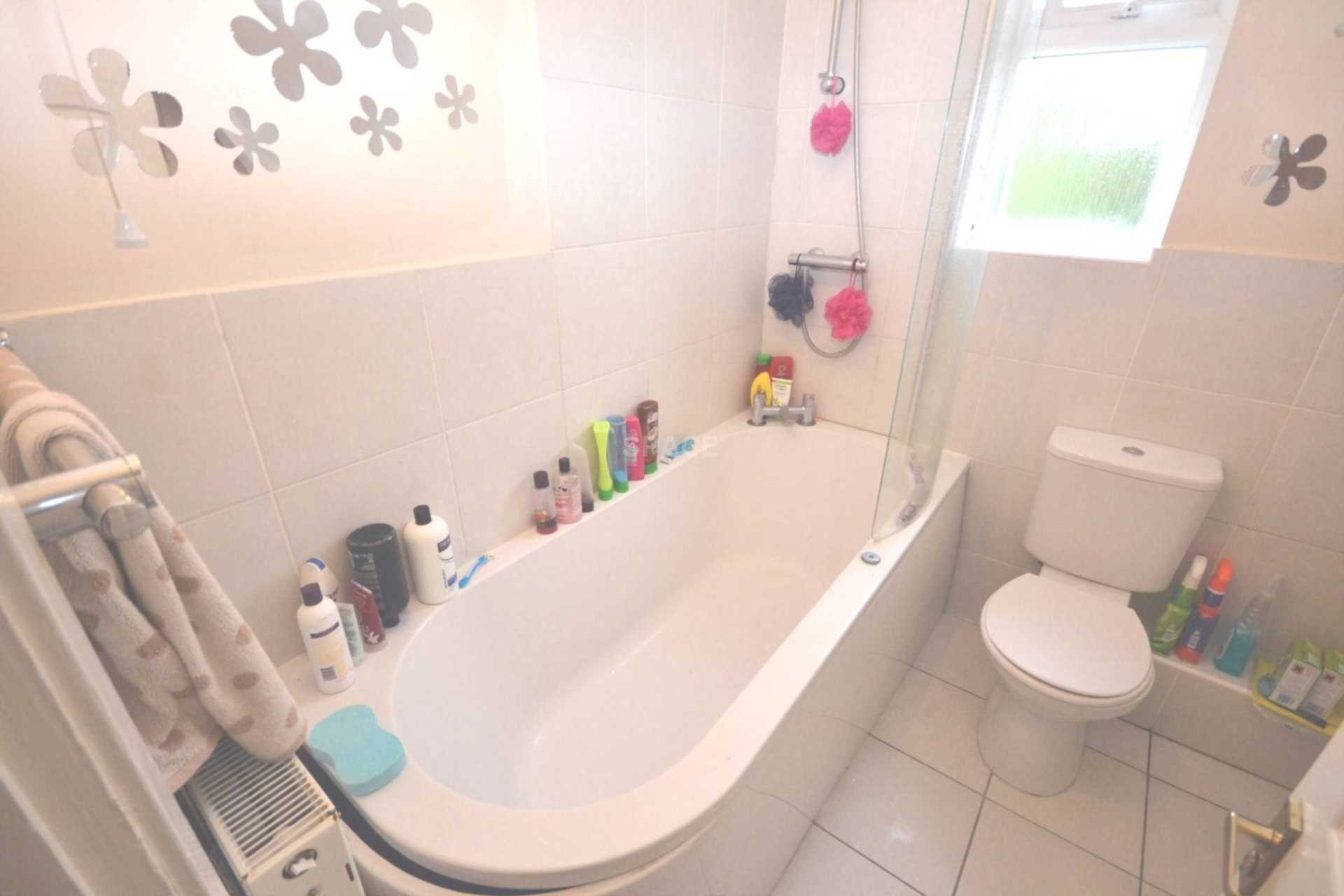 Additional Property Image 4 bedroom Terraced to rent in Reading 4