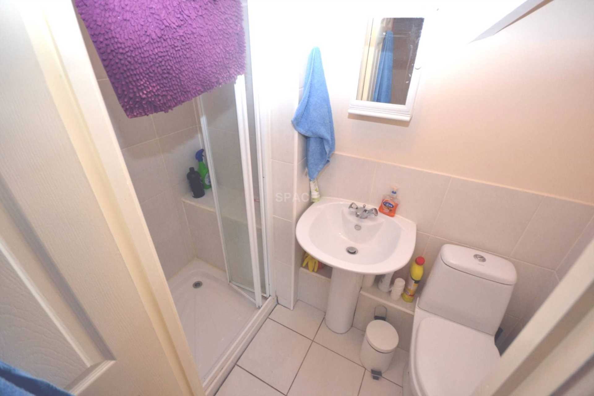 Additional Property Image 4 bedroom Terraced to rent in Reading 7