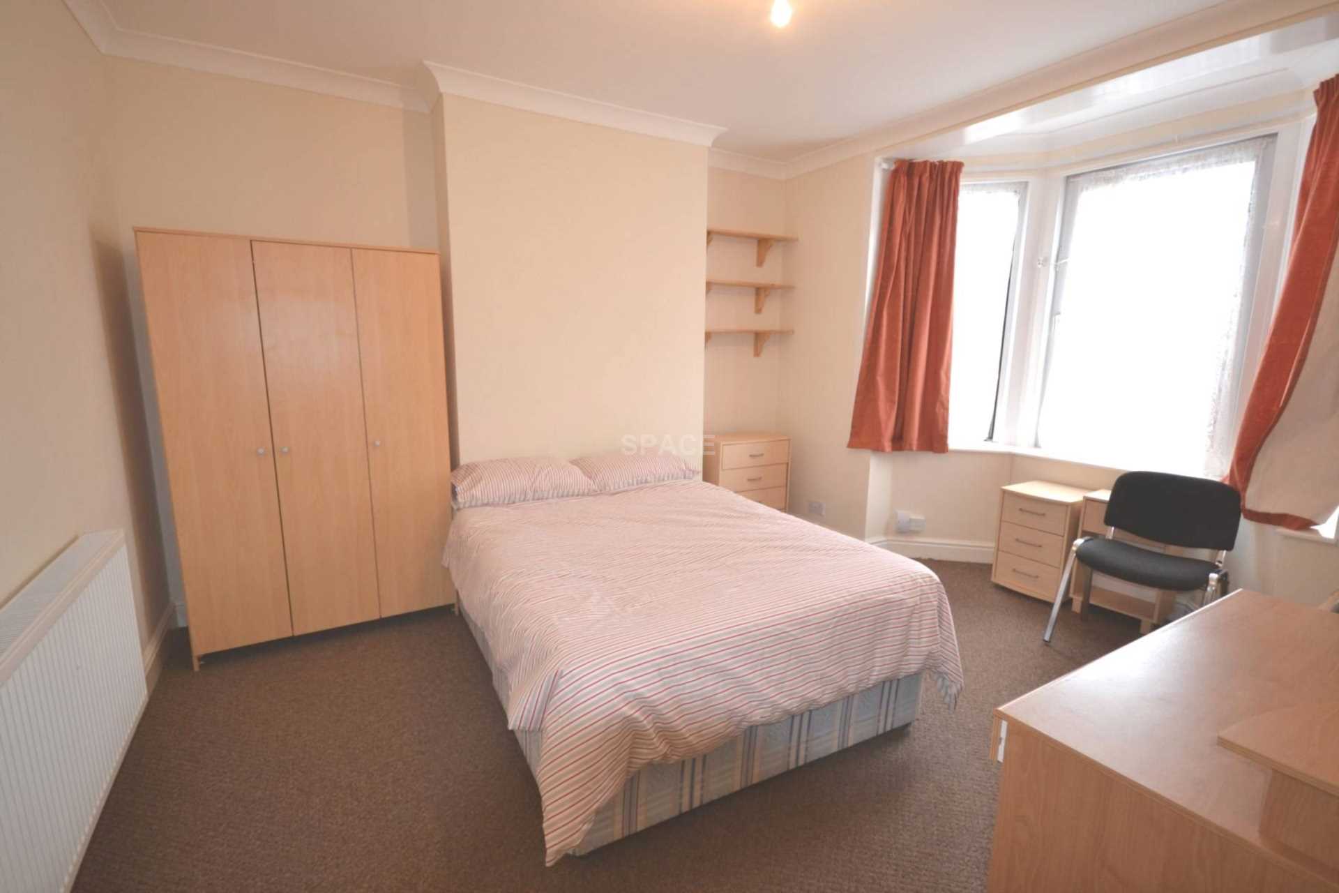 Additional Property Image 6 bedroom Semi Detached to rent in Reading 2