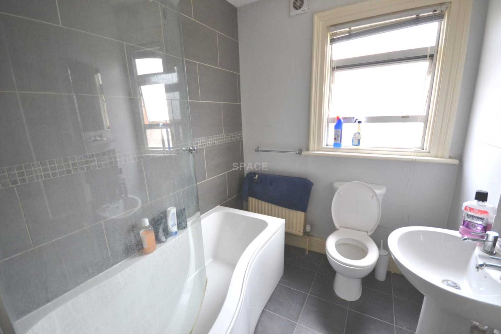 Additional Property Image 6 bedroom Semi Detached to rent in Reading 3