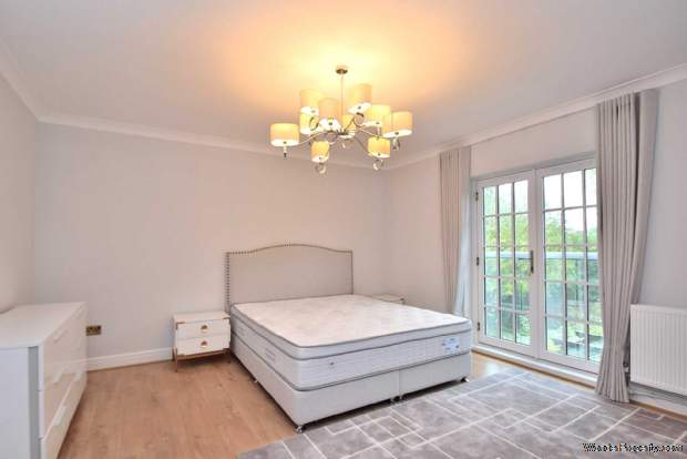 Additional Property Image 6 bedroom Detached for sale in Milton Keynes 14