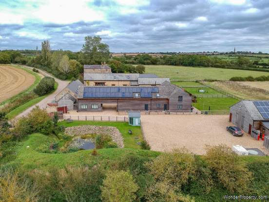 4 bedroom Detached for sale in Milton Keynes