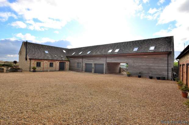 Additional Property Image 4 bedroom Detached for sale in Milton Keynes 2