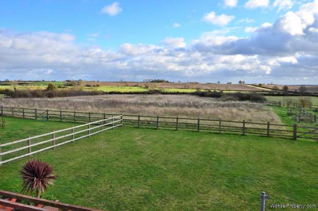 Additional Property Image 4 bedroom Detached for sale in Milton Keynes 3