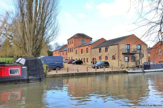 2 bedroom Maisonette to rent in Milton Keynes