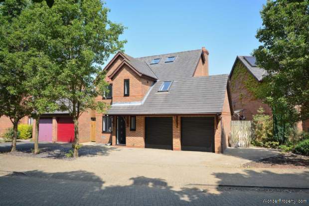 Additional Property Image 5 bedroom Detached for sale in Milton Keynes 2