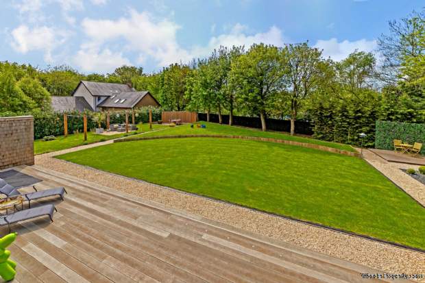 Additional Property Image 5 bedroom Detached for sale in Milton Keynes 3