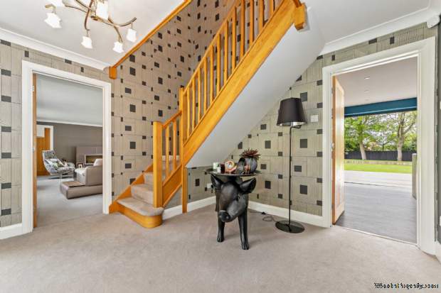 Additional Property Image 5 bedroom Detached for sale in Milton Keynes 5