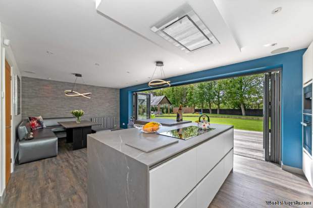 Additional Property Image 5 bedroom Detached for sale in Milton Keynes 14