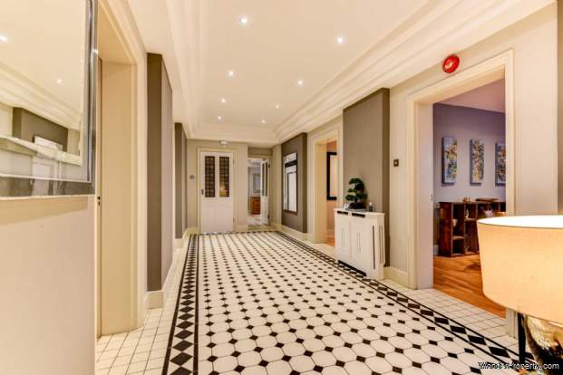 3 bedroom Flat to rent in Hove