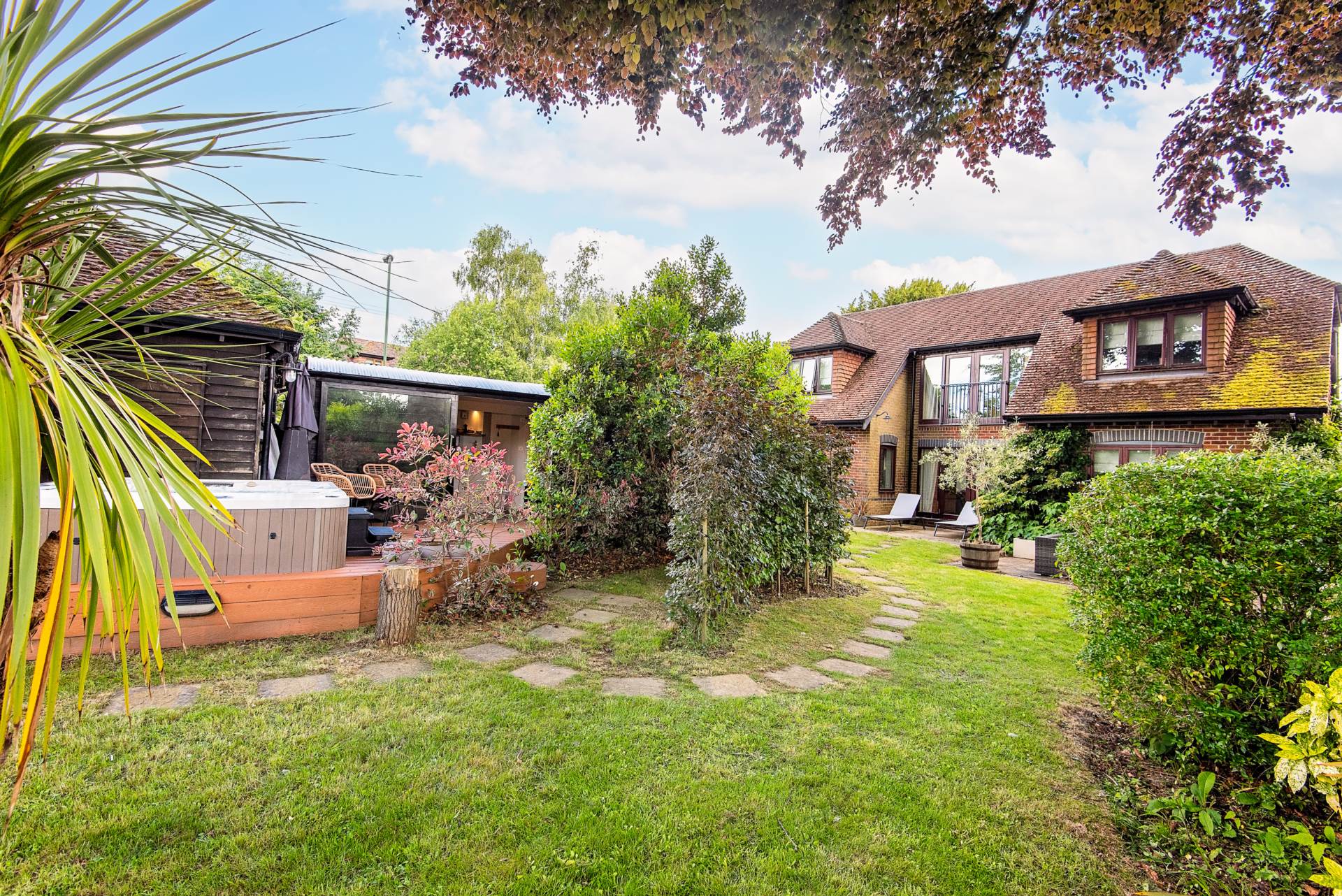 Additional Property Image 4 bedroom Detached to rent in Pulborough 3