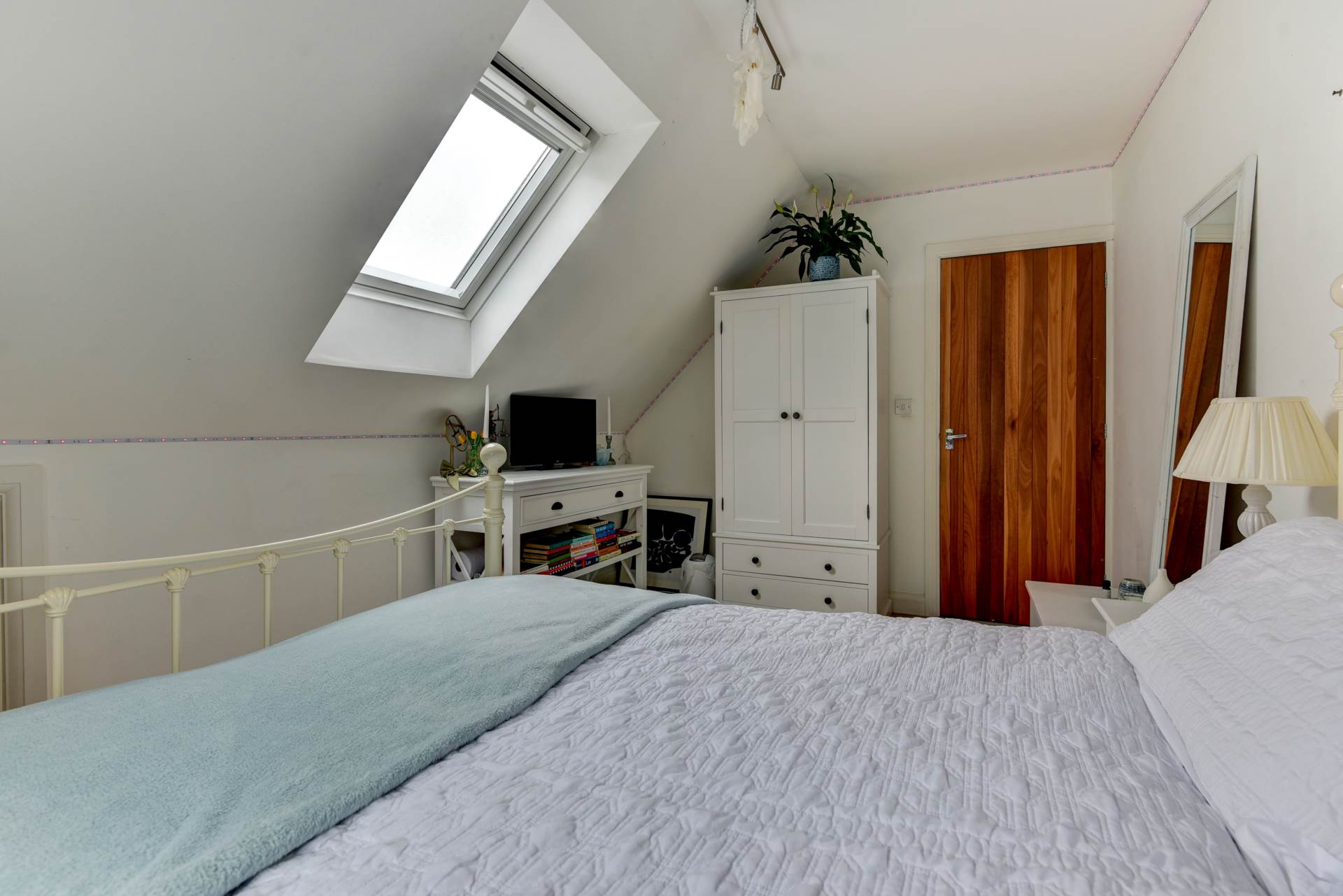 Additional Property Image 4 bedroom Detached to rent in Pulborough 39