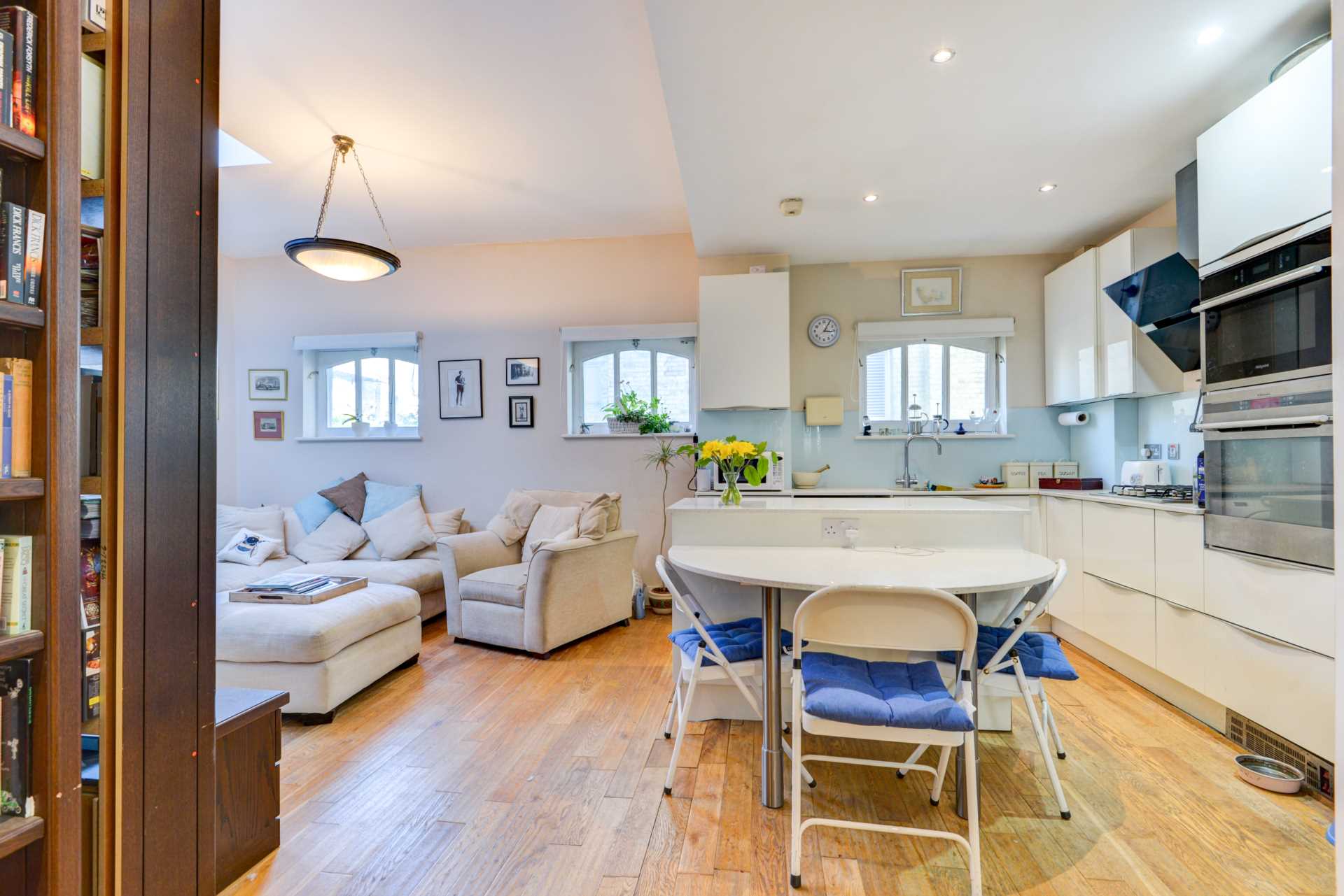 Additional Property Image 3 bedroom Mews to rent in Hove 11