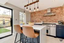 2 bedroom Terraced to rent in Hove