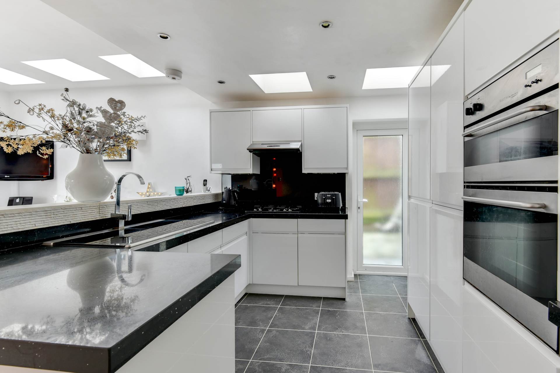 Additional Property Image 4 bedroom Semi Detached for sale in Hove 4