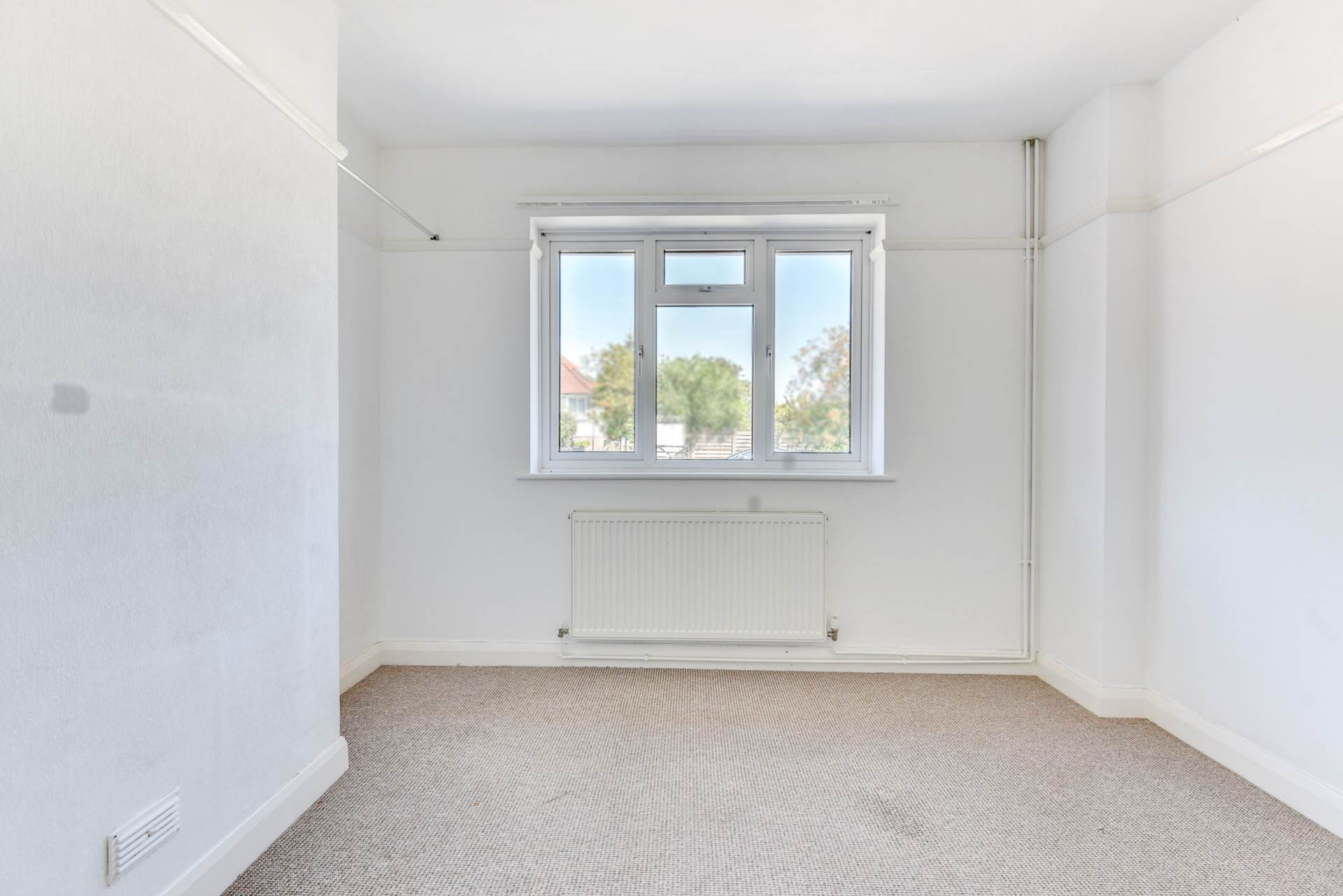 Additional Property Image 2 bedroom Detached Bungalow to rent in Shoreham By Sea 7