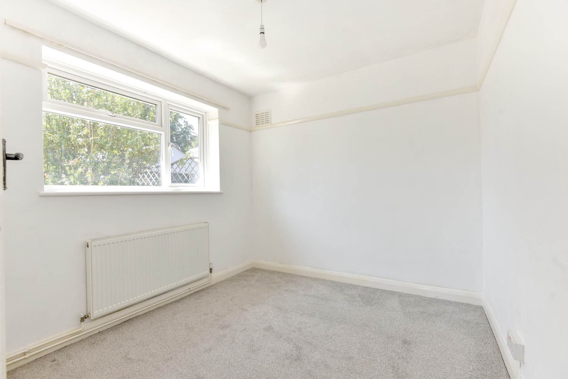 Additional Property Image 2 bedroom Detached Bungalow to rent in Shoreham By Sea 9