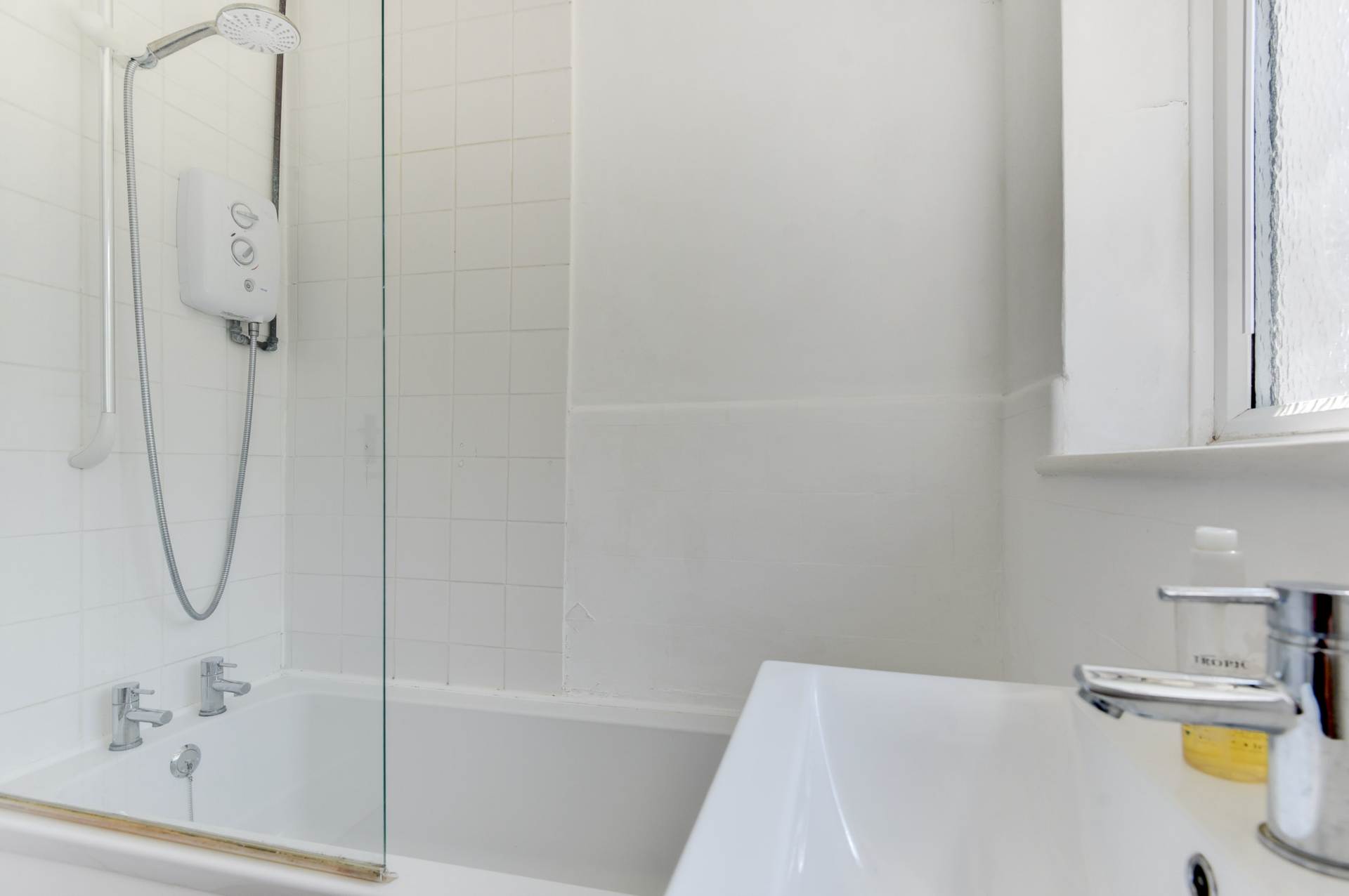 Additional Property Image 2 bedroom Detached Bungalow to rent in Shoreham By Sea 12