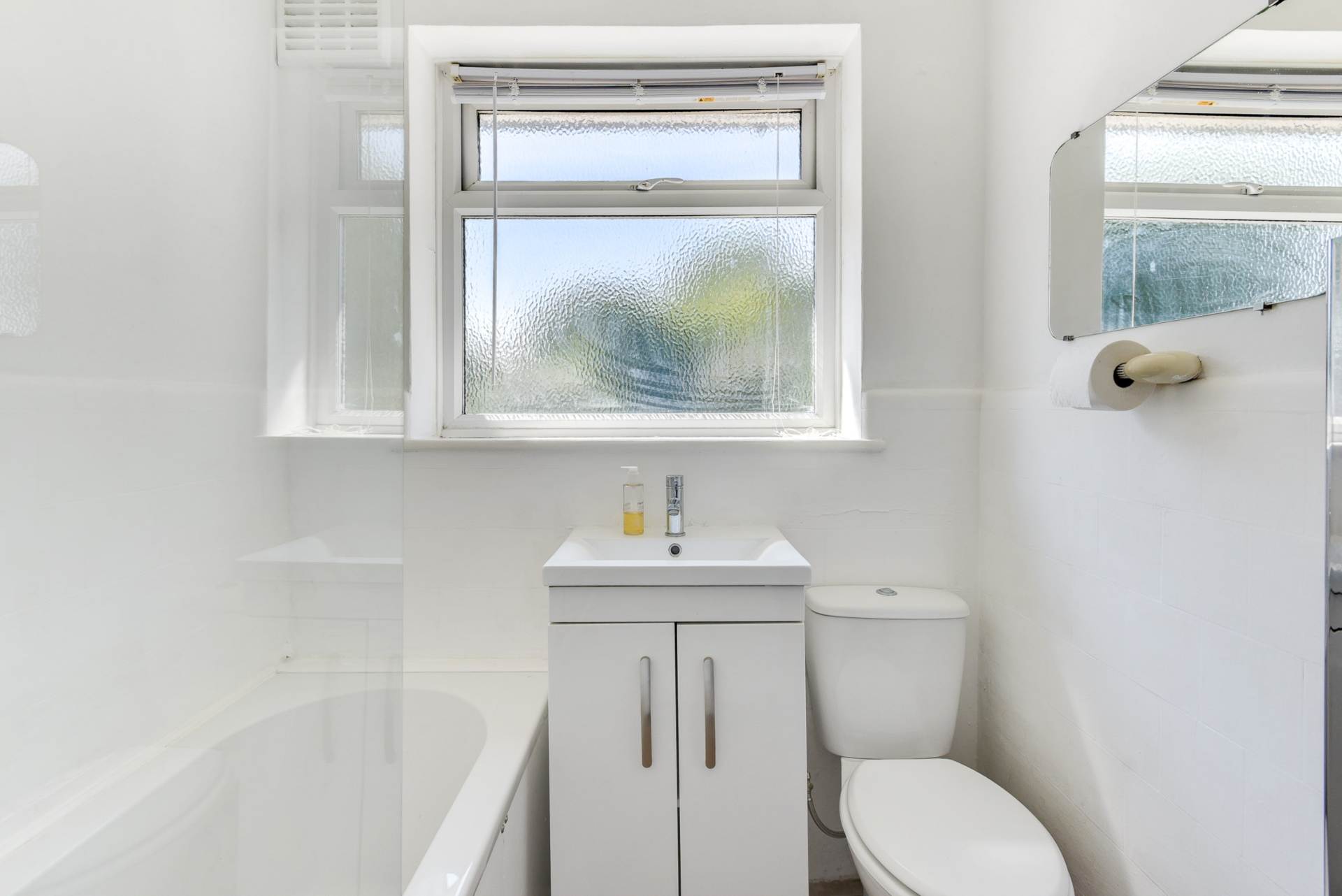 Additional Property Image 2 bedroom Detached Bungalow to rent in Shoreham By Sea 13