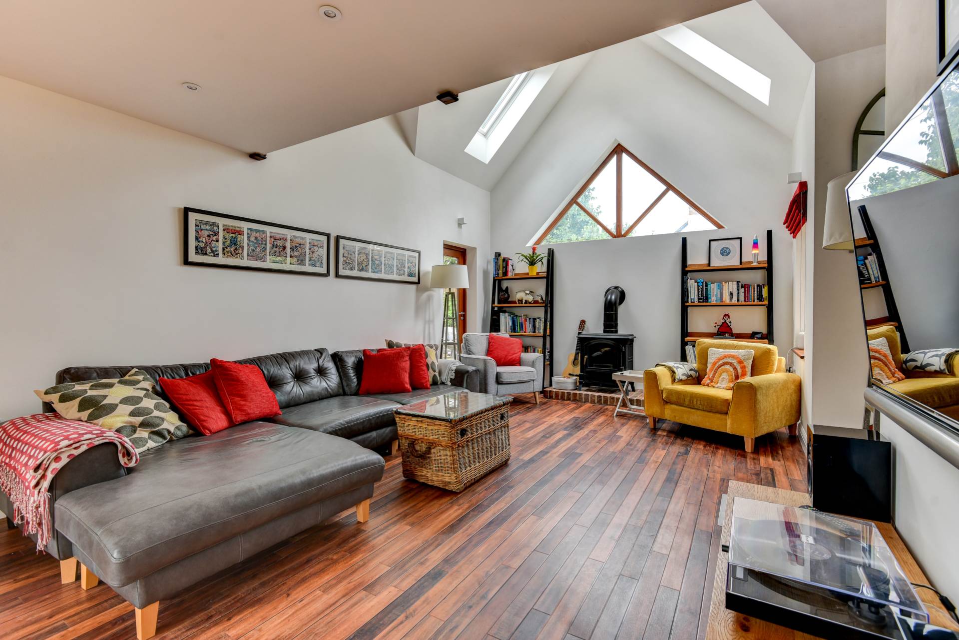 Additional Property Image 4 bedroom Detached for sale in Pulborough 2