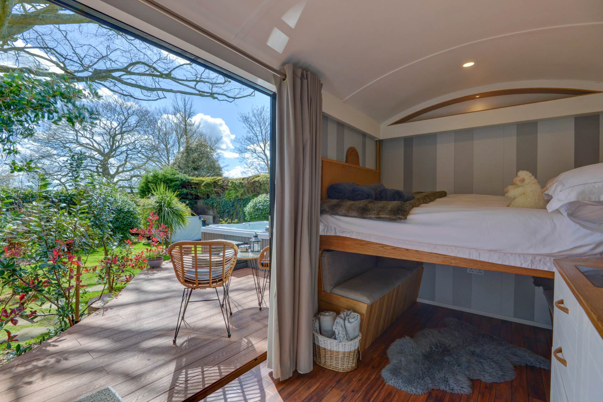 Additional Property Image 4 bedroom Detached for sale in Pulborough 51
