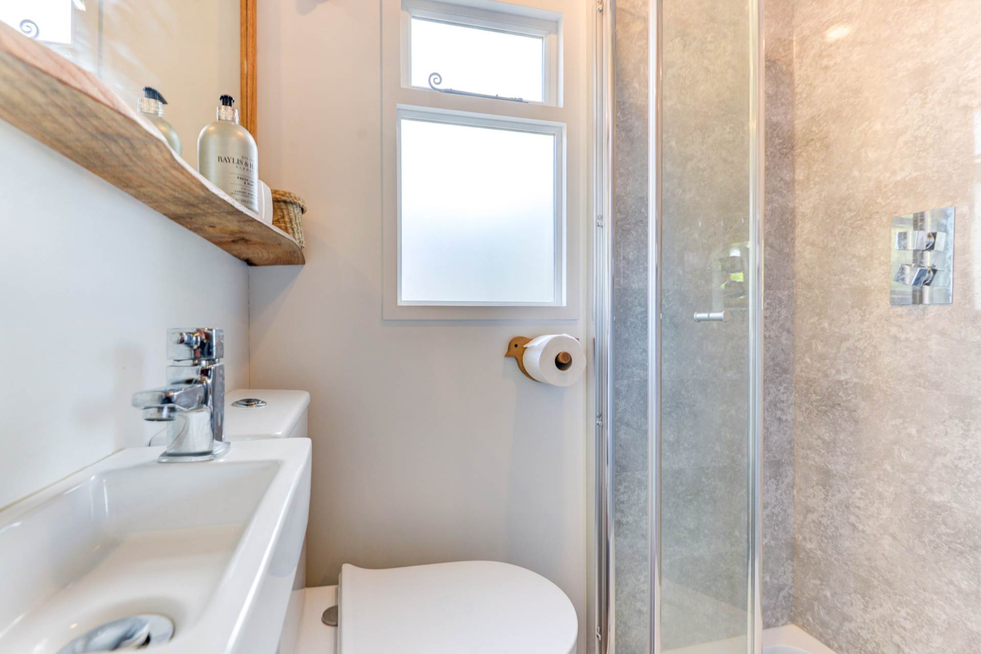 Additional Property Image 4 bedroom Detached for sale in Pulborough 52